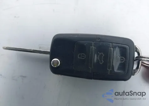 2007 Volkswagen New Beetle 2.5 from USA, damaged, VIN 3VWEW31C97M519292